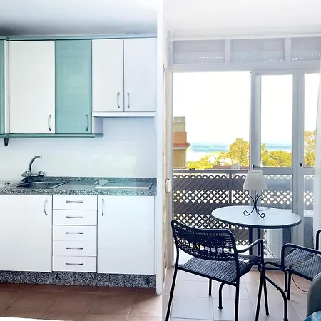 Las Naciones Studio Apartment *
